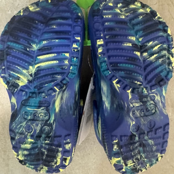 Crocs Kids' Classic Marbled Clog - Picture 6 of 10